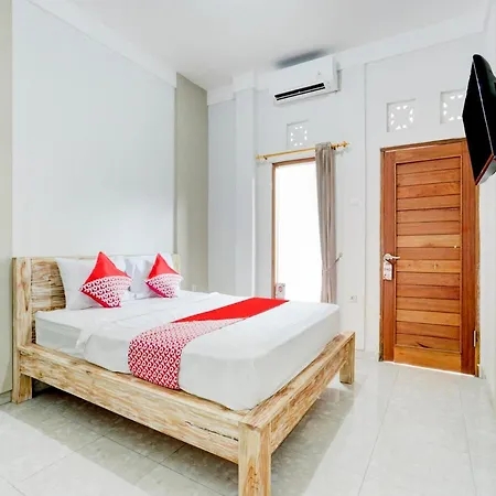 Oyo Flagship 90756 Melasti Hills Room & Cafe