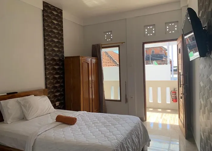 Oyo Flagship 90756 Melasti Hills & Cafe Hotel 2*