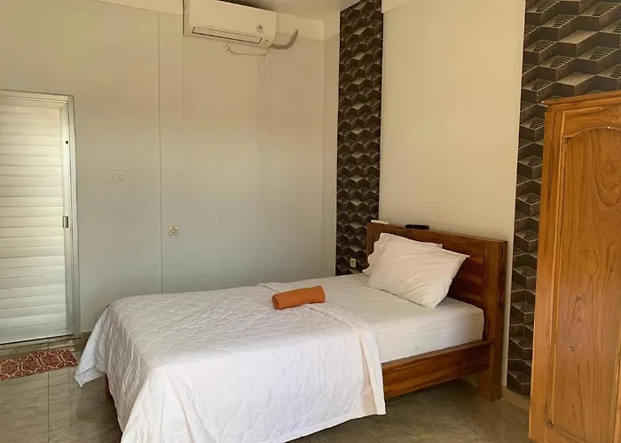 Oyo Flagship 90756 Melasti Hills & Cafe Hotel
