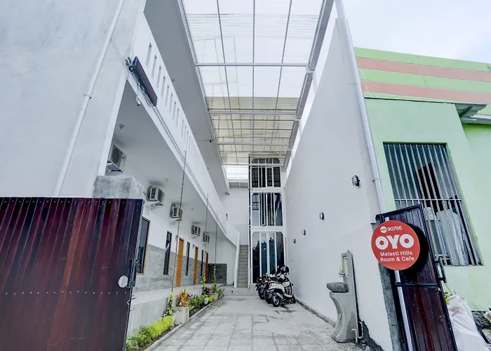 Oyo Flagship 90756 Melasti Hills & Cafe 2*