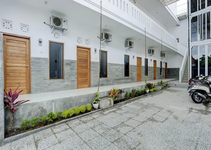 Hotel Oyo Flagship 90756 Melasti Hills & Cafe