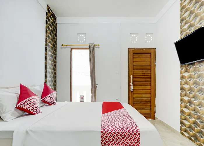 Hotel Oyo Flagship 90756 Melasti Hills & Cafe 2*