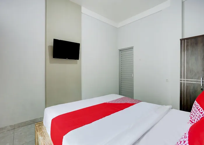 Hotel Oyo Flagship 90756 Melasti Hills & Cafe